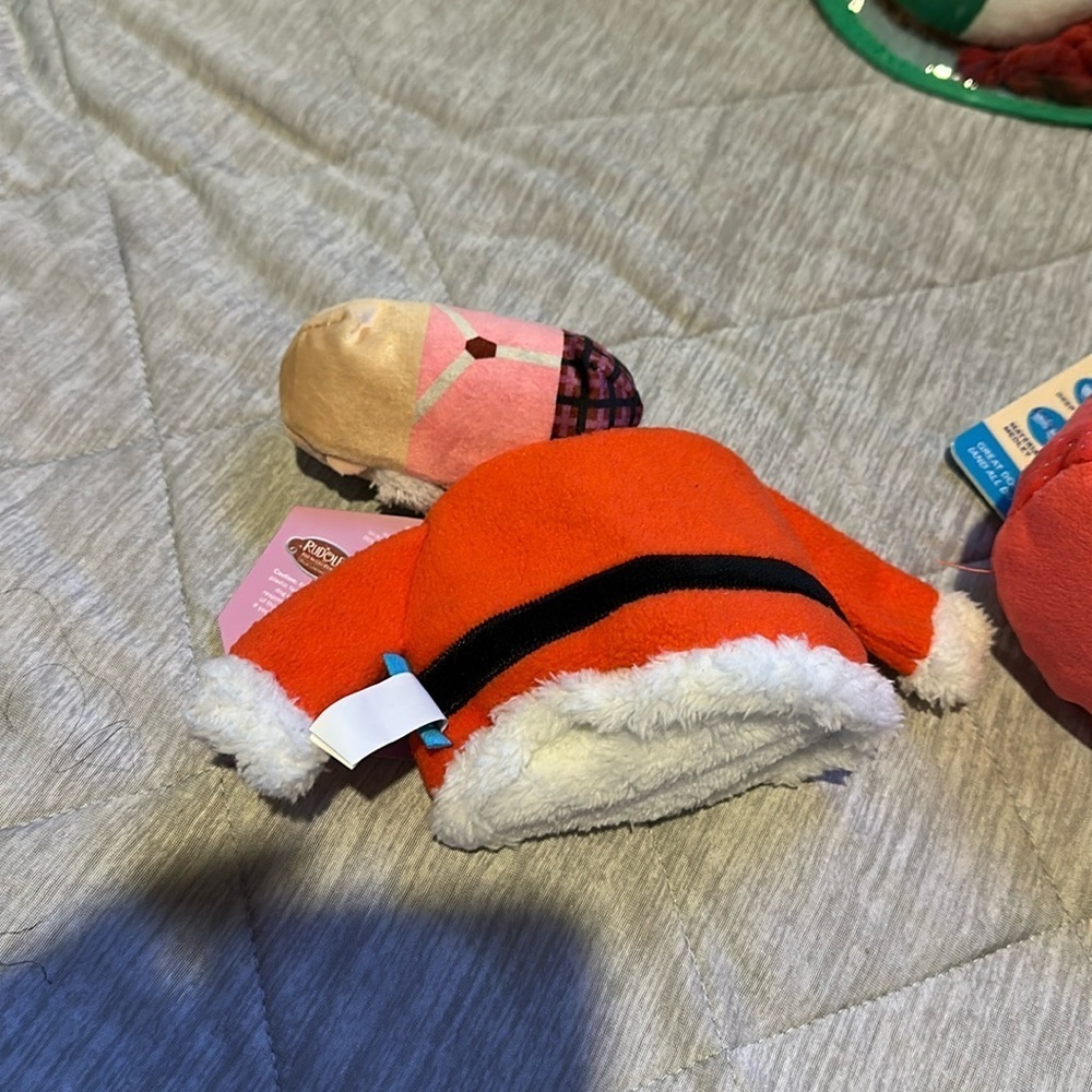 Festive Dog Toy Set with Santa and Stocking Jitter all the way - Picture 6 of 10